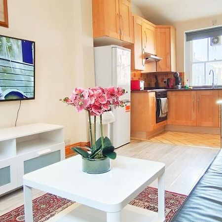 Flat 2, 6 Tauton Mews In Marylebone Apartment London Exterior photo